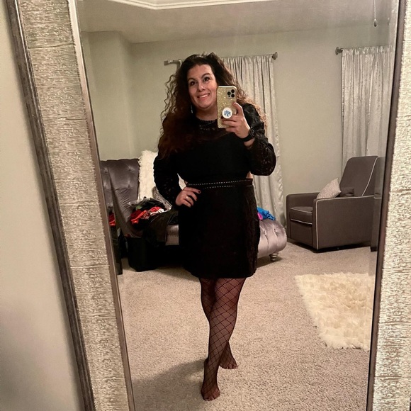 Meet your Posher Gina - Picture 7 of 8